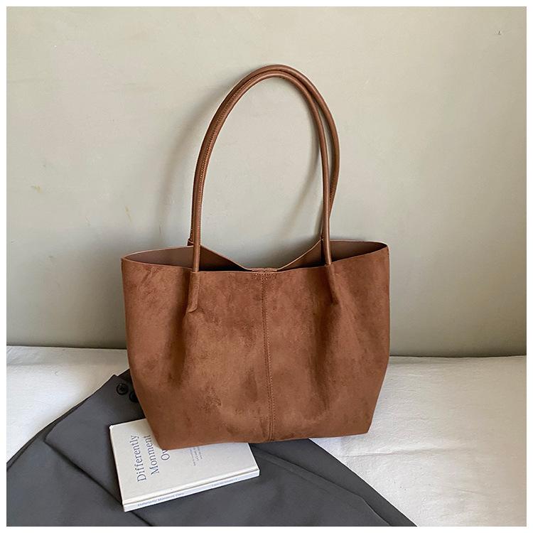 Autumn New Suede Commuter Large Capacity Tote Bag 2025 Women's Casual Simple Ins Casual Shoulder Bag