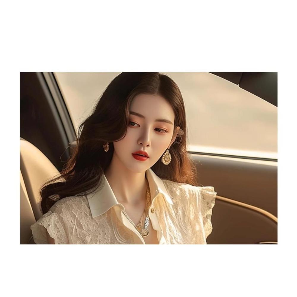 Small Flying Sleeve Lace Shirt for Women in Summer Chic Lapel Button Temperament Top