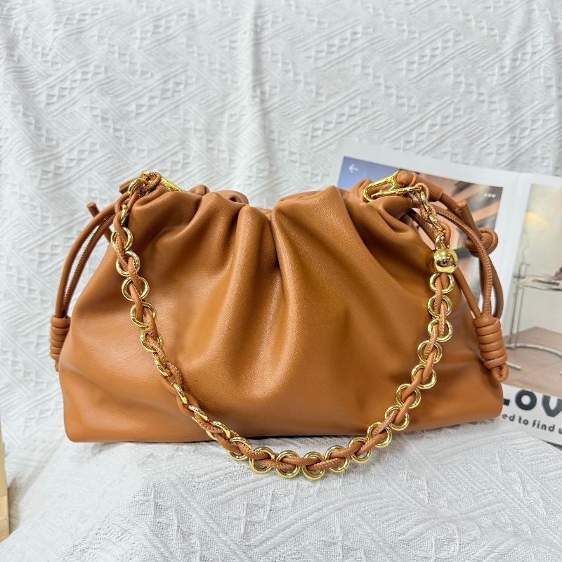 Brand Drawstring Shoulder Bag Fashi Pleated Cloud Bag Magnetic Buckle Design Versatile Crossbody Bag Women's Casual Chain Bag