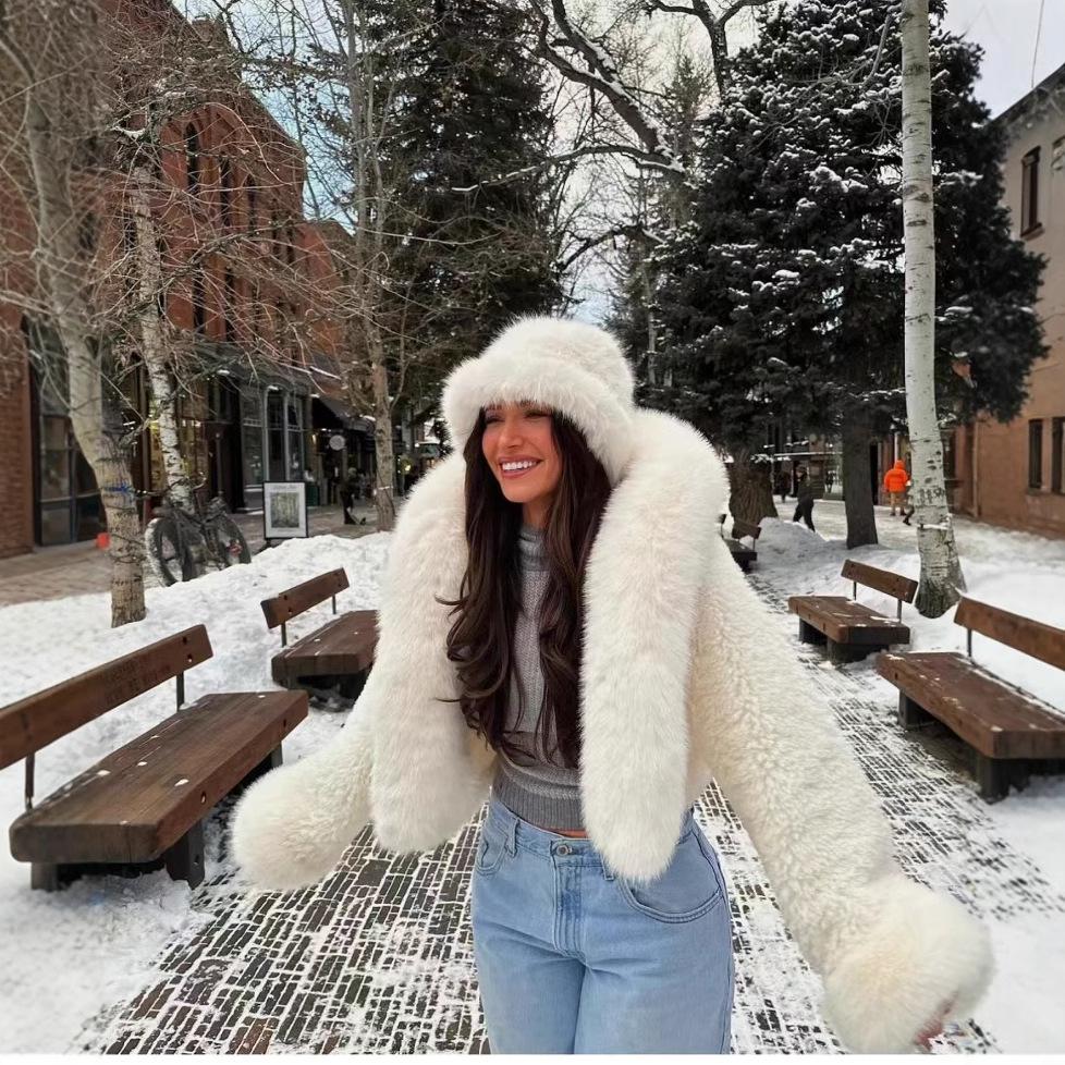 Nuovo Cappotto di Volpe Ecologico in Pelliccia Sintetica – Corto, con Cappuccio, per Autunno/Inverno Donna