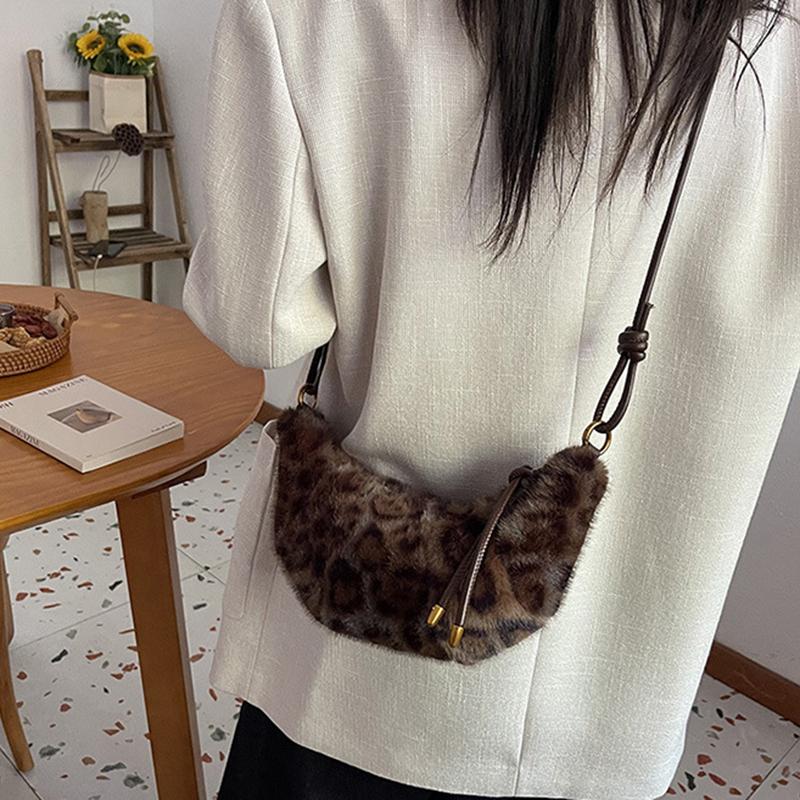 Leopard Print Faux Fur Shoulder Bag Vintage Women Plush Warm  Adjustable Strap Crossbody Bag CLE
