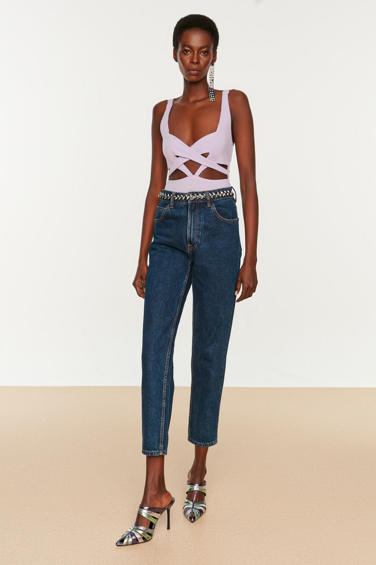 

Сиреневое детализированное тело