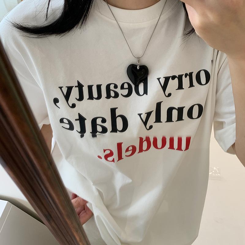 Halsband med hänge i titanstål och harts, kärlek, ins, enkel nyckelbenskedja, nisch, temperament, mångsidiga smycken, kvinnor