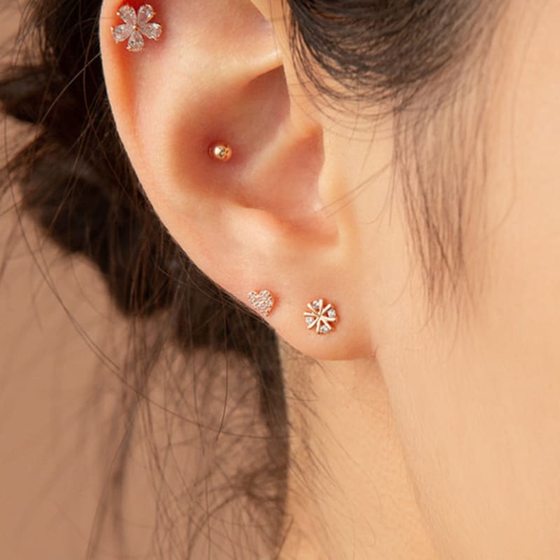 LUNNE 14k Snowflake Cubic Piercing (14K Gold) #W03