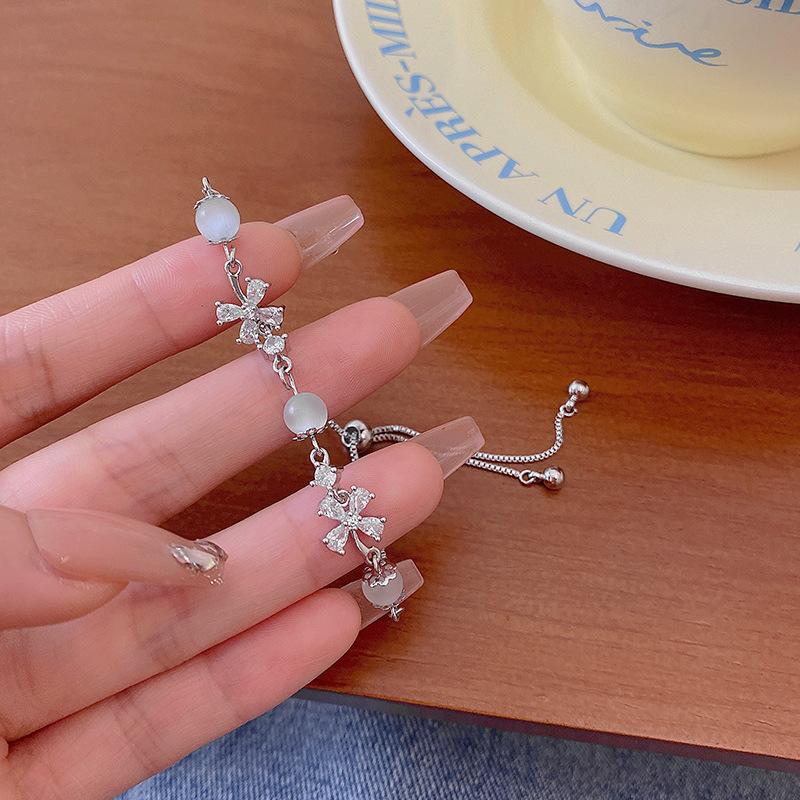 

Opal flower bracelet women s light luxury design pull-out Internet celebrity bracelet exquisite hand