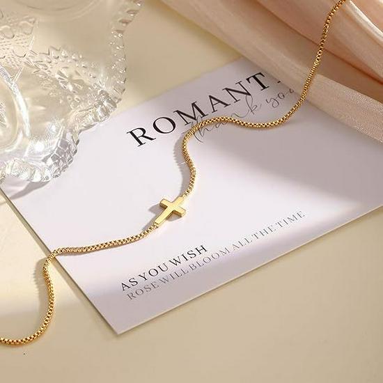 European Bestseller: Simple Gold Cross Clavicle Necklace for Women Copper