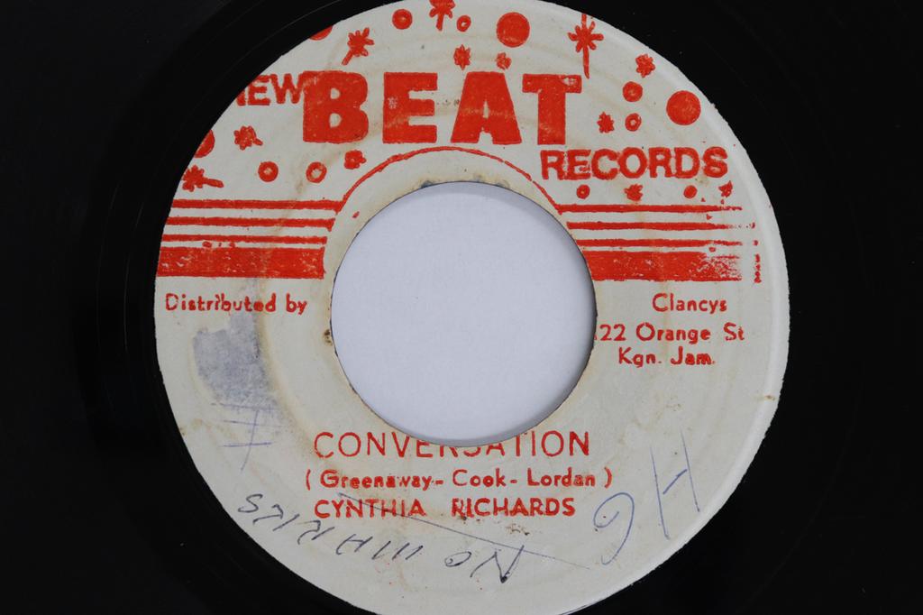 7inch Record CYNTHIA RICHARDS / THE DYNAMITES - Conversation None New Beat Record 1970 Jamaica Reggae, Ska & Dub Used