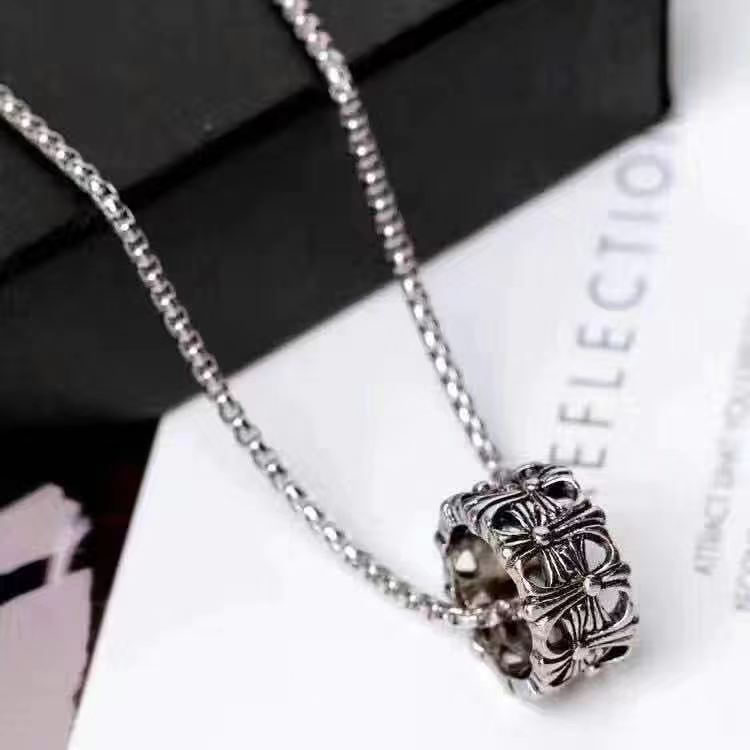 Titanium Steel Necklace Men's Trendy Brand Versatile Collarbone Chain Light Luxury Niche Design High-end Cuban Pendant Neck Chain Accessories