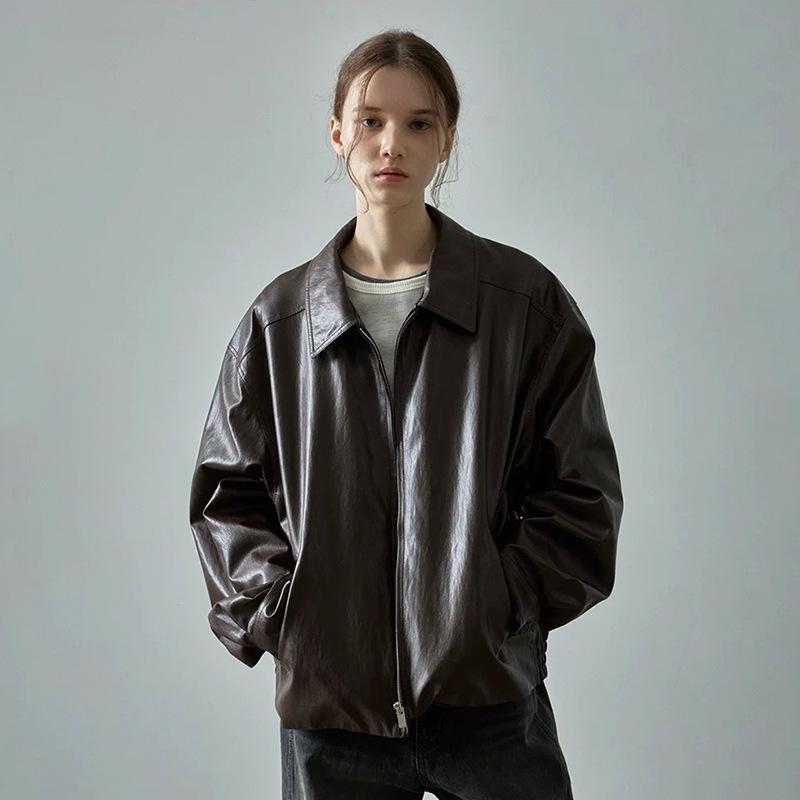 

Женская дизайнерская кожаная куртка с узором - топ в стиле Niche Small коричневый