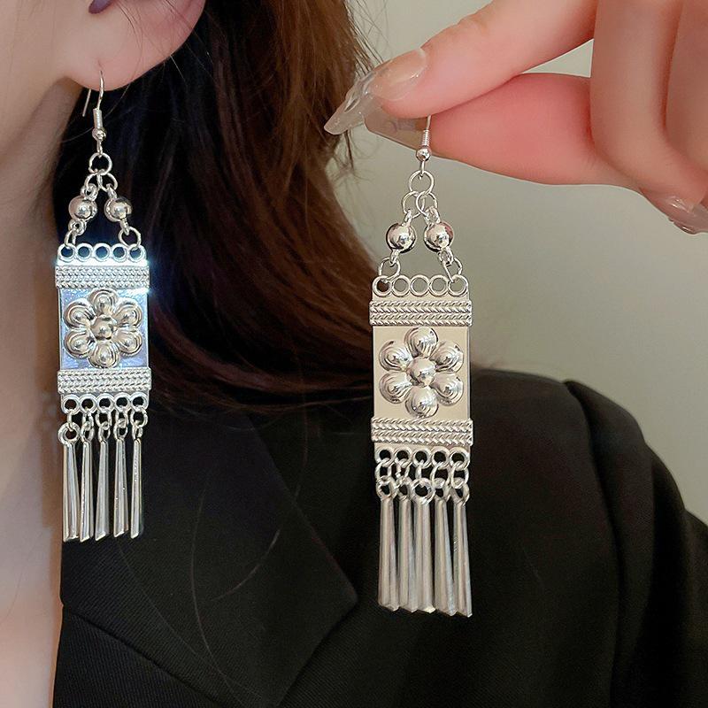 Yunnan Ethnic Style Handmade Tassel Earrings for Women