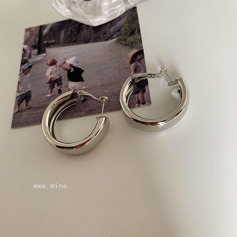 European and American style geometric circle metal earrings women, silver needle simple geometric earrings earrings 925 silver needle серебряный