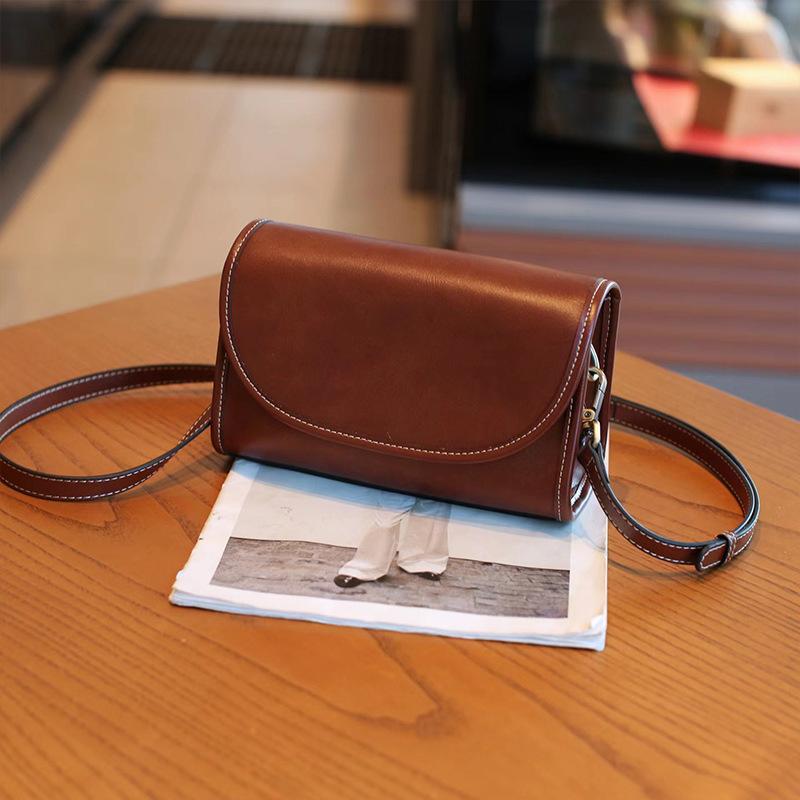

Genuine Leather Small Square Bag for Women 2025 New Simple Versatile Wide Strap Soft Leather Small Bag Retro Crossbody Bag Cowhide Women s Bag 21*13*9 темно-коричневого кольору