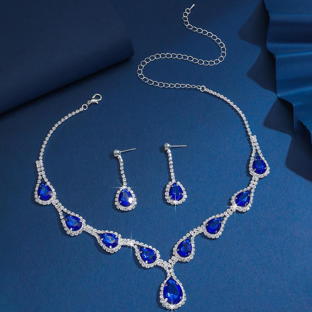 Elegant Zircon Necklace Set: Retro Clavicle Chain Jewelry