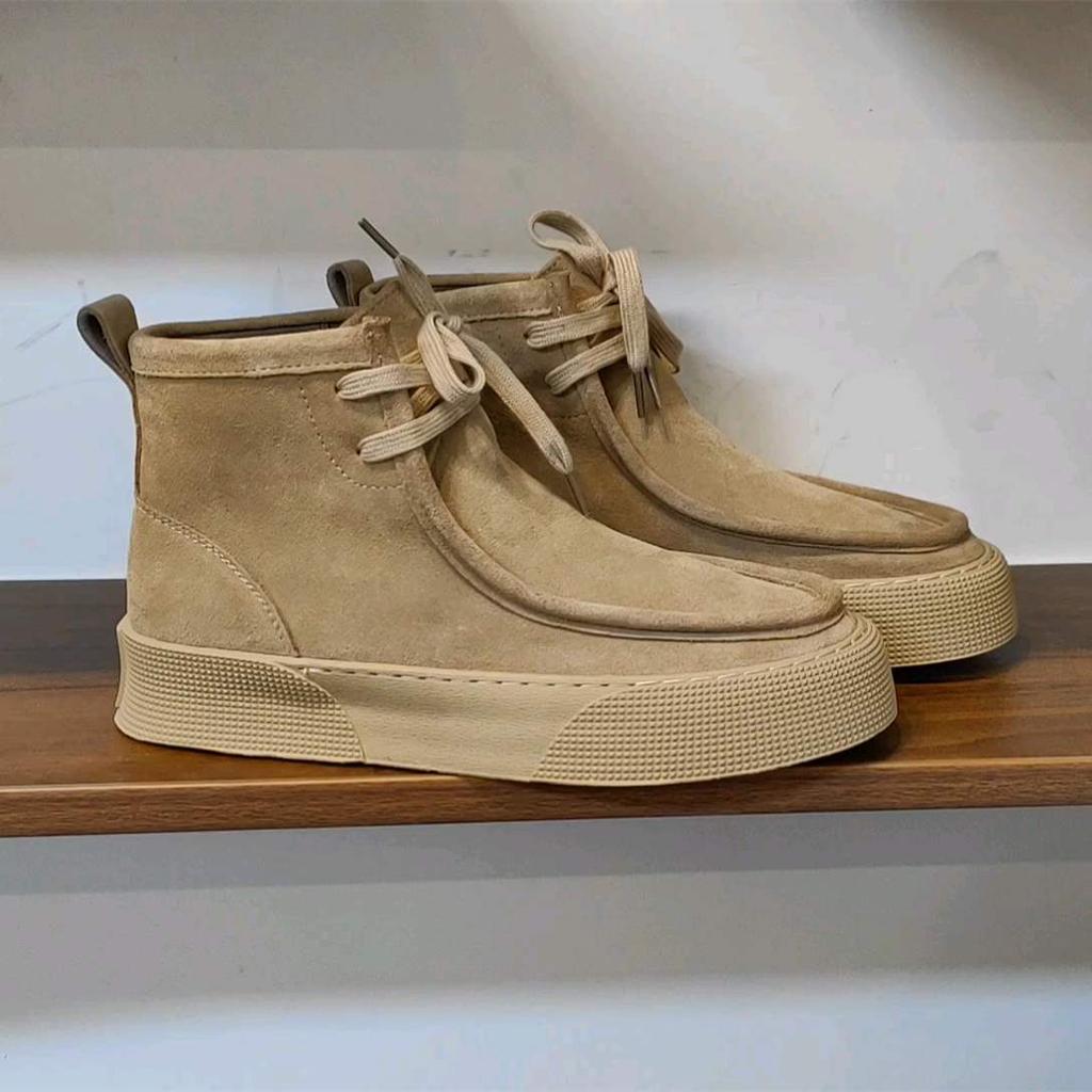 High-top lace-up board shoes men's shoes 2025 new soft-soled outdoor Martin boots men's fashion sneakers men's