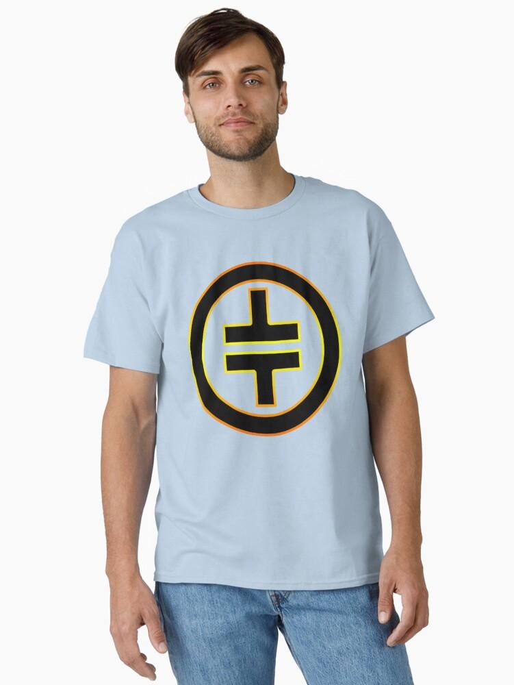 TT Fited Classic T-Shirt