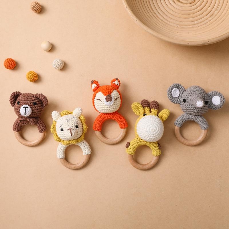 1 Stück Holz Babyrassel Schüttelspielzeug Häkel Löwe Giraffe Holz Babyrassel Beißring Montessori Neugeborenen Tierrassel Spielzeug Geschenk