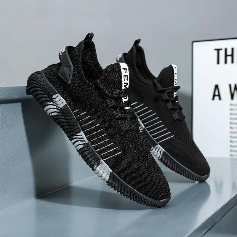 Spring new men's shoes elastic fly-woven breathable black mesh casual sports shoes lightweight one-pedal running shoes