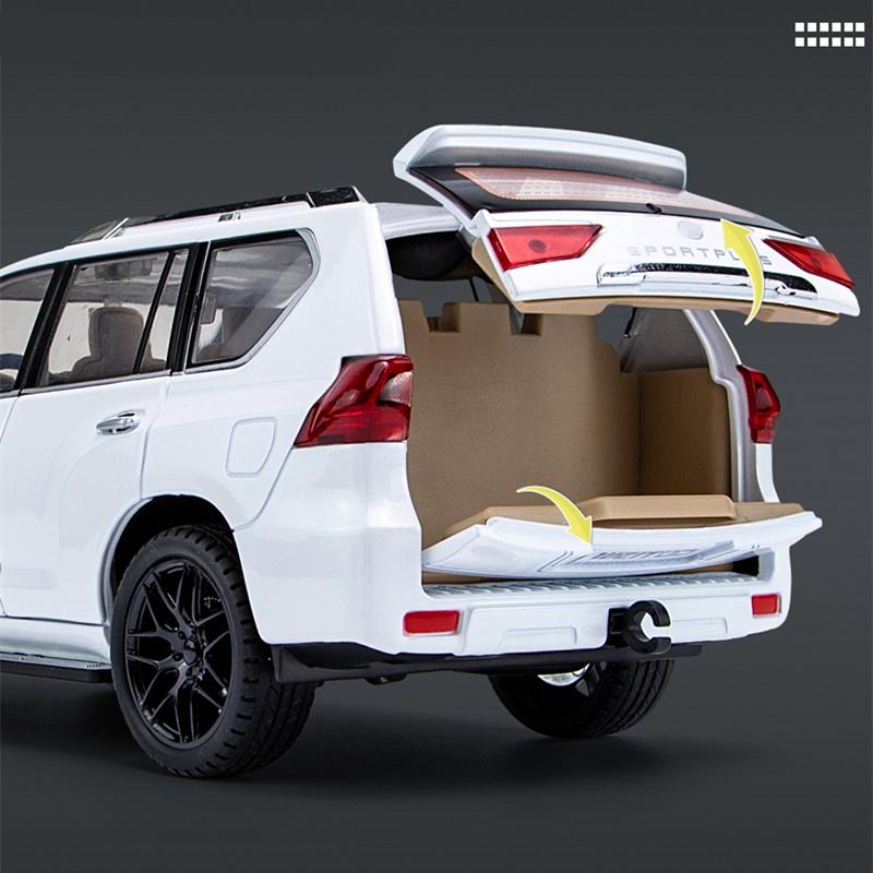 1/18 LEXUS LX570 SUV Toys Alloy Car Model Diecast Metal Giant Off-Road Vehicle Simulation Sound Light Hobbies Collectible Kid Toy Gift