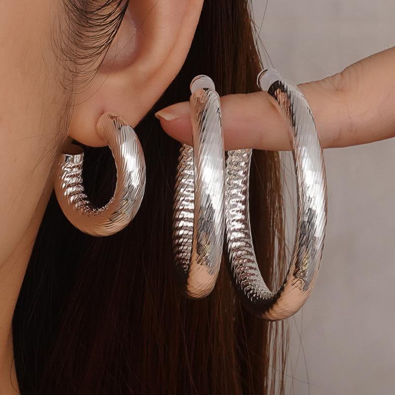 Stylish Textured Hoop Earrings for Women - Elegant Gold & Silver Versatile Ear Accessories