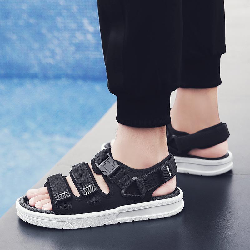 

[Бесплатная доставка] Модные сандалии лета 2024 года, модные универсальные мужские сандалии 39