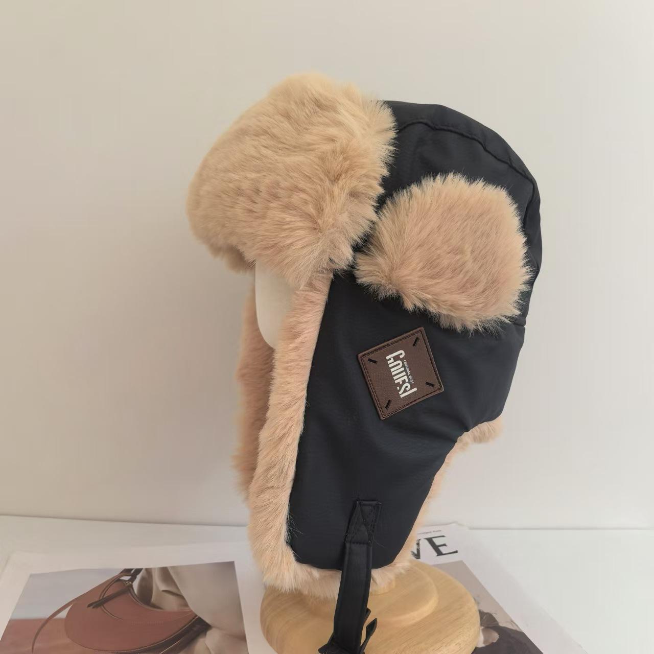 

Осенне-зимняя теплая женская северо-восточная ветровая холодная водонепроницаемая велосипедная защитная шапка 2025 года, новая утолщенная кожаная мужская шапка Leifeng M（56-58cm） чёрный