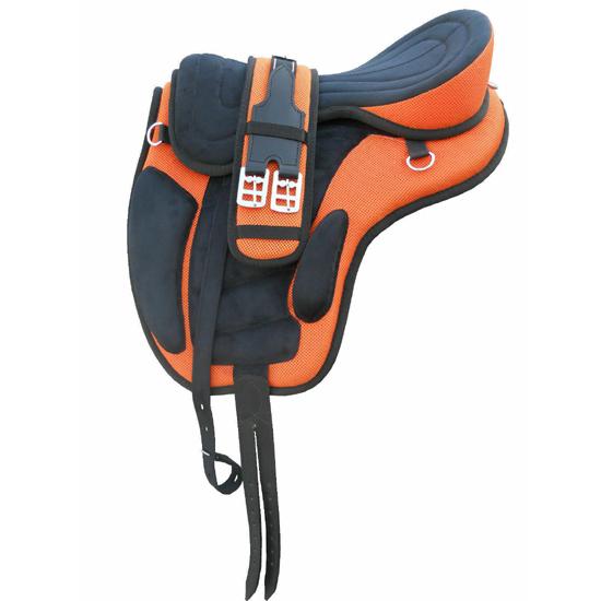 Șa Sintetică Freemax Universală Fără Pom Șa de Cal Echitație Engleză Șa Neagră Disponibilă Toate Mărimile