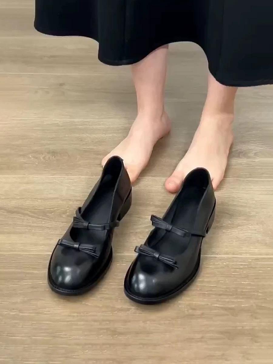 

Leather French double bow round head light mouth small leather shoes women s 2025 spring and summer new thick heel Mary Jane single shoes 40 чёрный