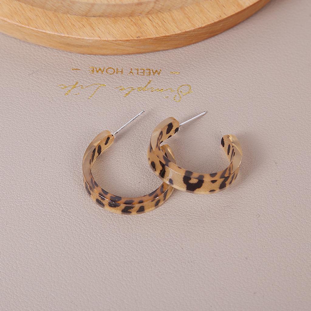 Retro Hong Kong Style Niche Design Leopard Print Earrings, Simple Temperament Personality C Ring Acrylic Earrings
