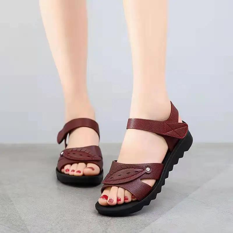 2024 Summer Hot Sale Ladies Beach Shoes Soft Non-slip Mum Sandals Waterproof Comfort Casual Shoes Platform Sandalias De Mujer