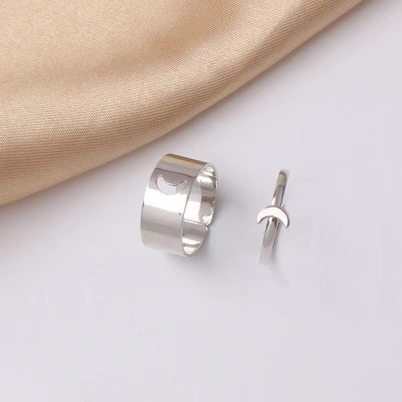Versatile Women's Fashion Couple Rings: Light Luxury, Colorfast, Unisex Knuckle & Plain Finger Rings