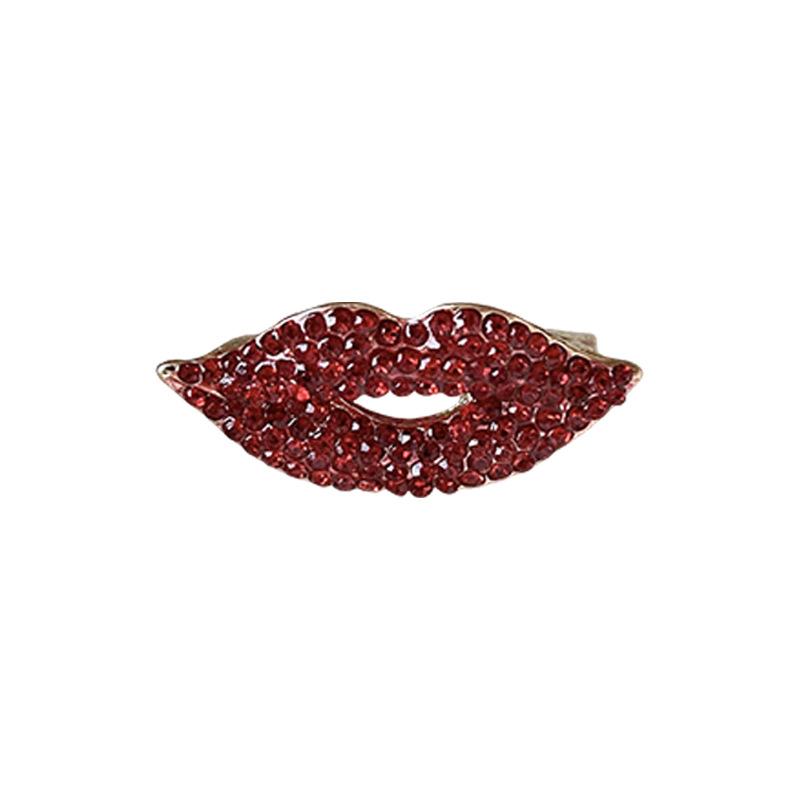 Sexy Red Lips Brooch, Fashionable and Shiny, Classic Clothing Accessories, Drooping Heart-shaped Brooch