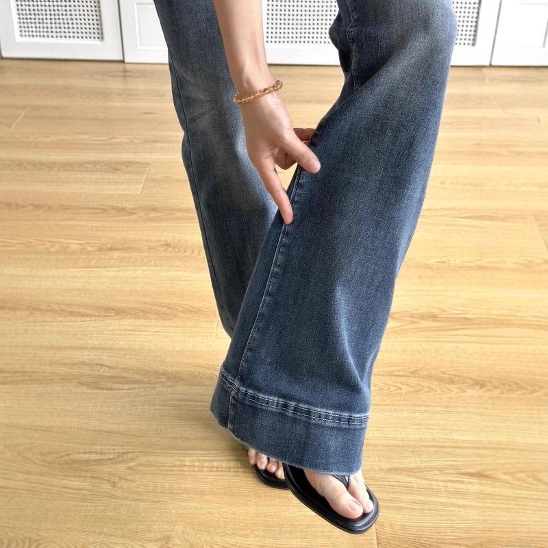 Damskie dżinsy retro, prane, mikro-rozszerzane, długie do podłogi - Jesień 2025, niski stan, luźny krój