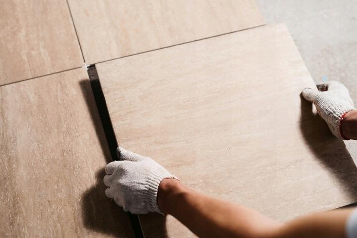 Highly Elastic Gel Tile Adhesive