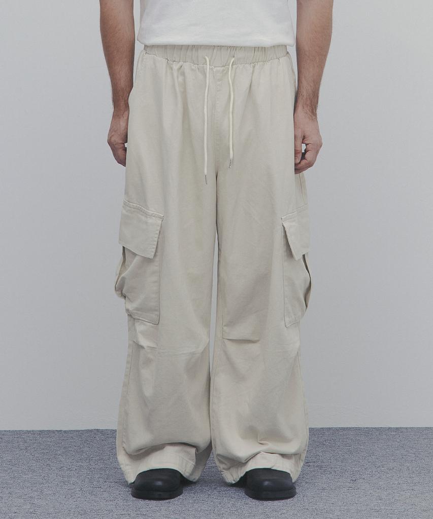 ANDAGAIN Washed Cotton Wide Cargo Pants (Ivory