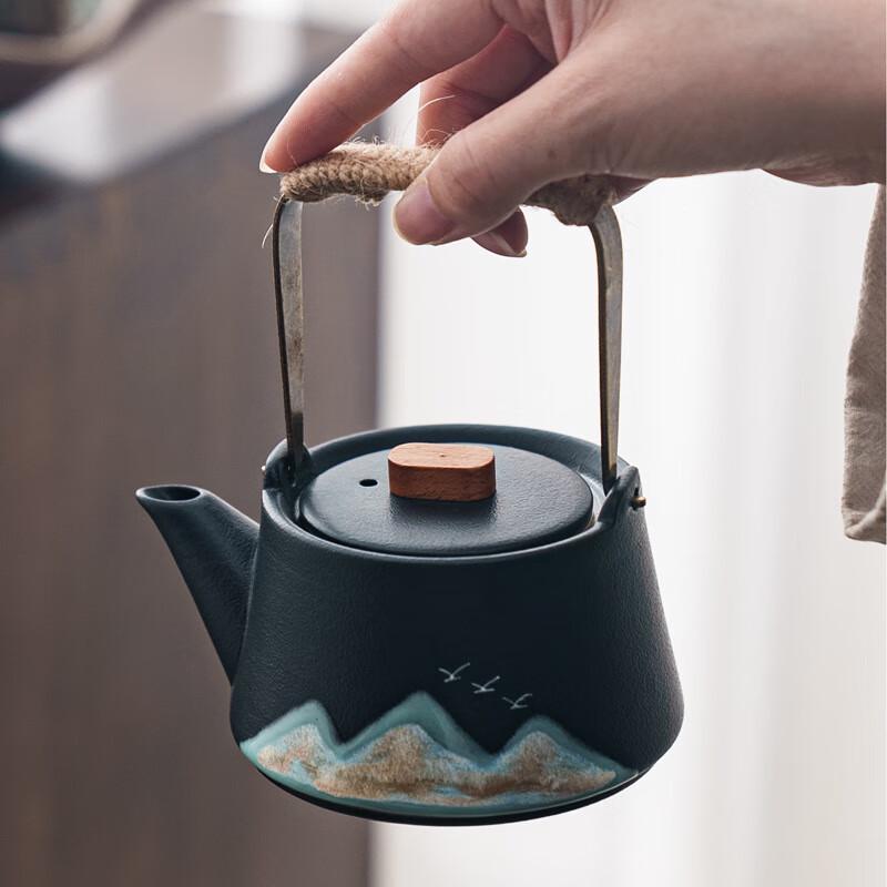 Fangyan Black Pottery Distant Mountain Beam-Handle Teapot