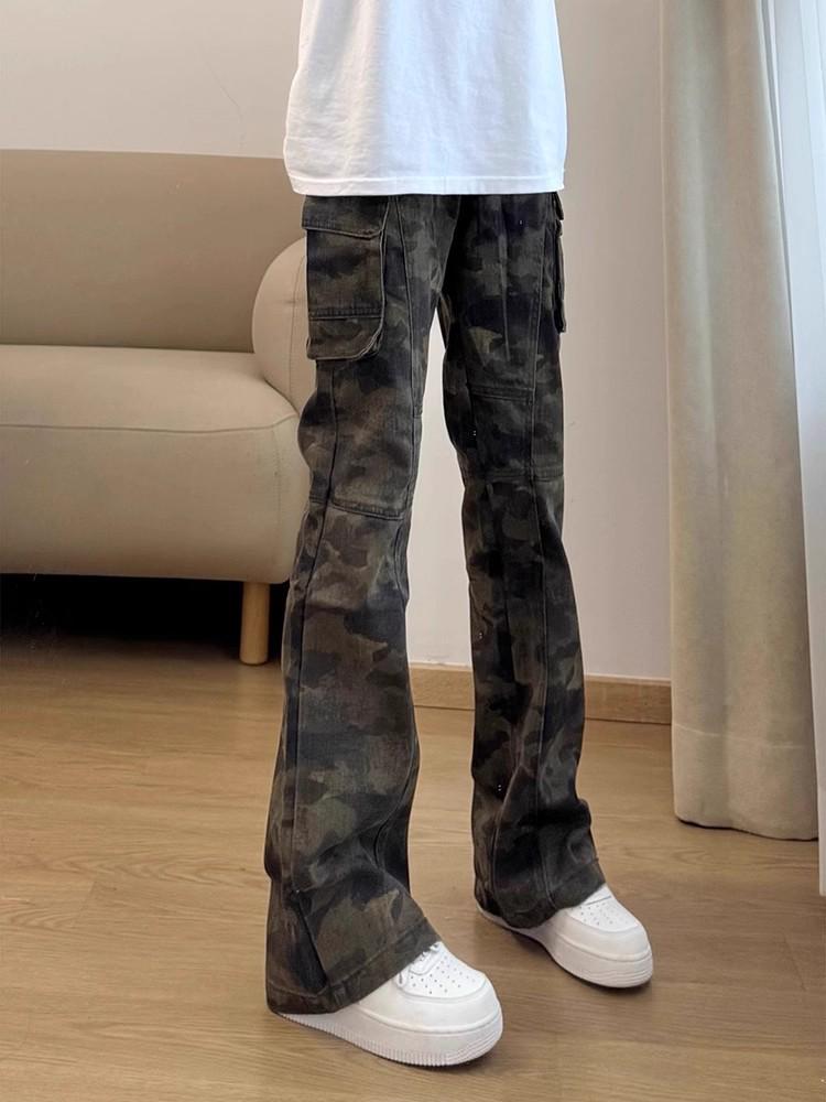 Men's Winter Slim Fit Camouflage Cargo Bootcut Jeans with Straight Leg and Velvet Lining.