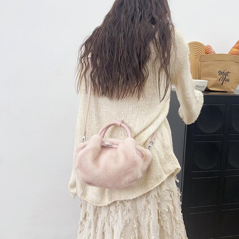 Women's Furry Handbag Retro Style Large-Capacity Fashionable Crossbody Bag Detachable Shoulder Strap Wing Shape Bag