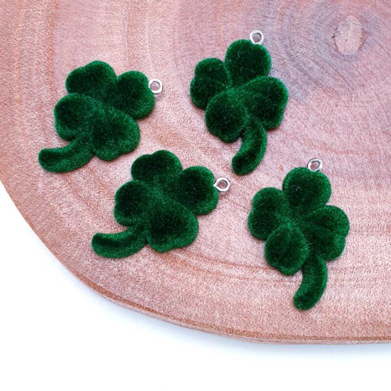 Flocking fluffy four-leaf clover keychain accessory