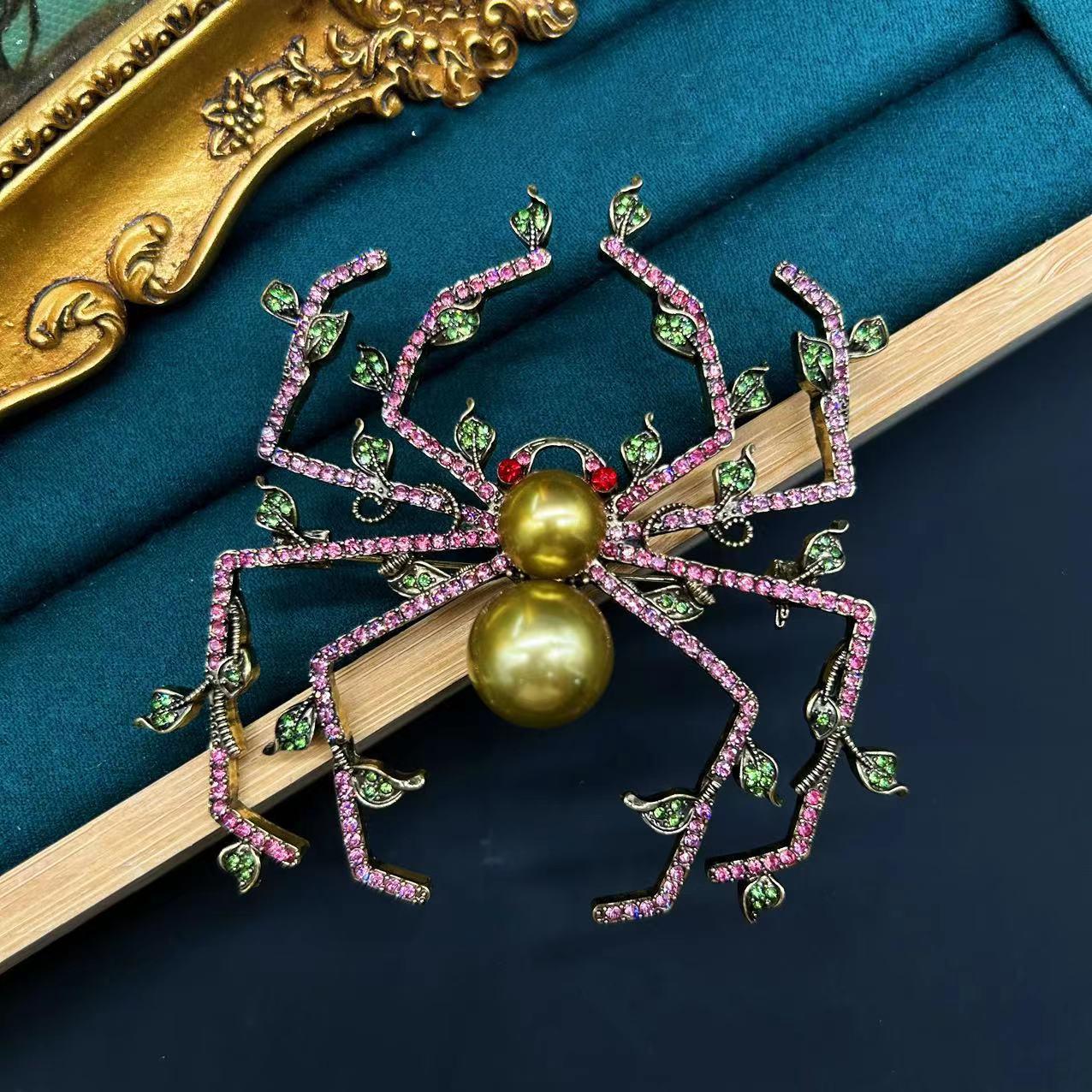 

Жіночі Чоловічі Середньовічний Палацовий Стиль Класичні Важка Промисловість Стрази Брошки Значки Ретро Бароко Кролик Качка Кристал Унісекс Шпильки