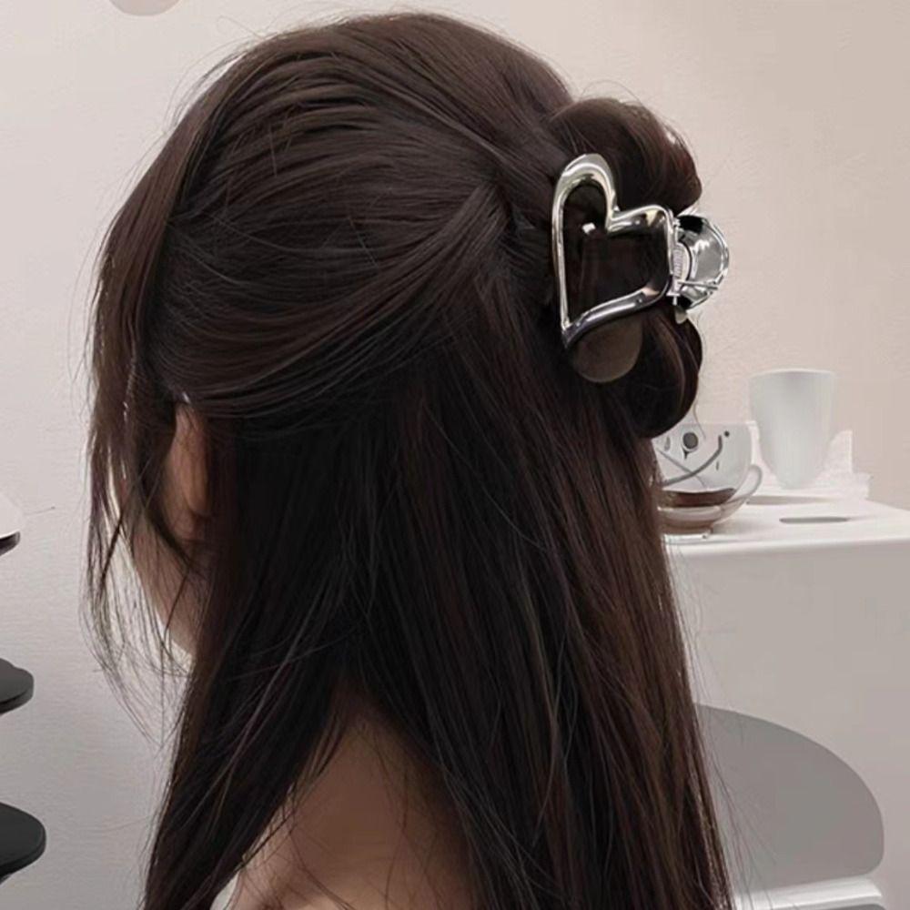 Hollow Ponytail Claw Clip Y2k Geometric Shark Clip Sweet Love Heart Metal Hair Claw  Ladies