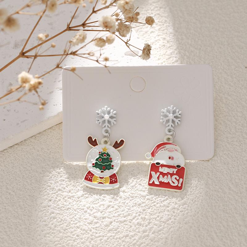 European & American Cartoon Rhinestone Christmas Earrings – High-End Asymmetrical Festive Jewelry for Women
