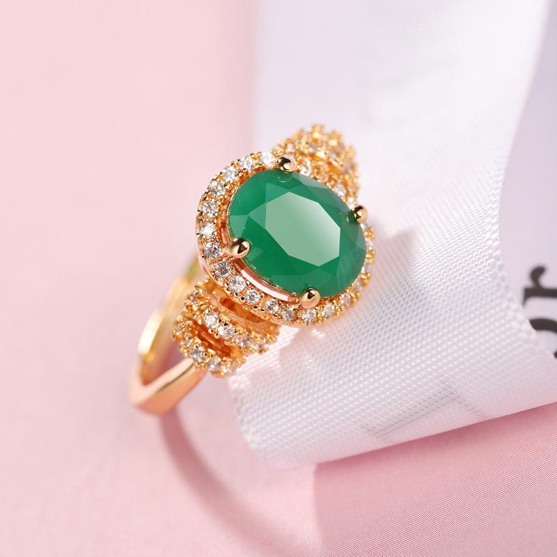

Gold-Plated Emerald Zircon Ring with Saudi Star Design Size 9