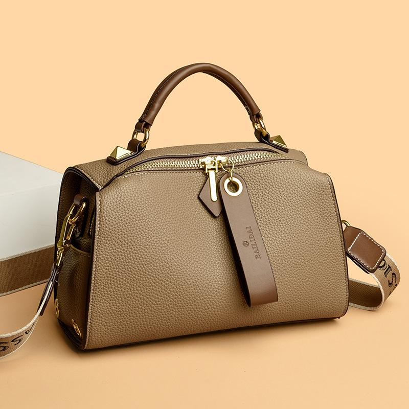 Crossbody Bag, Women's New Boston Bag, Large Capacity Commuting Bag, Fashionable and Versatile Pillow Bag, High-end Single Shoulder Bag