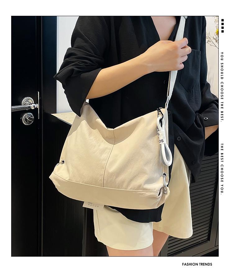 2025 Women's Lightweight Large-Capacity Crossbody Bag - Simple, Fashionable, Solid Color Casual Design