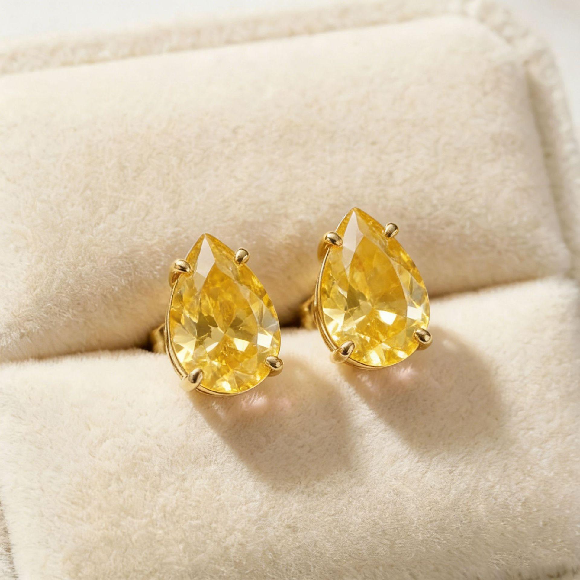 2026 Small Commuter Comparable To Ice Flower Cut Pink Diamond Water Drop Stud Earrings Exquisite Daily Pear-shaped Teardrop Yellow Diamond Earrings