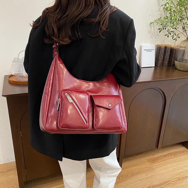 

2025 новая зимняя маленькая сумка женская сумка новогодняя маленькая квадратная сумка ощущение портативная сумка через плечо женская модная сумка-мессенджер 34*10*31 красный