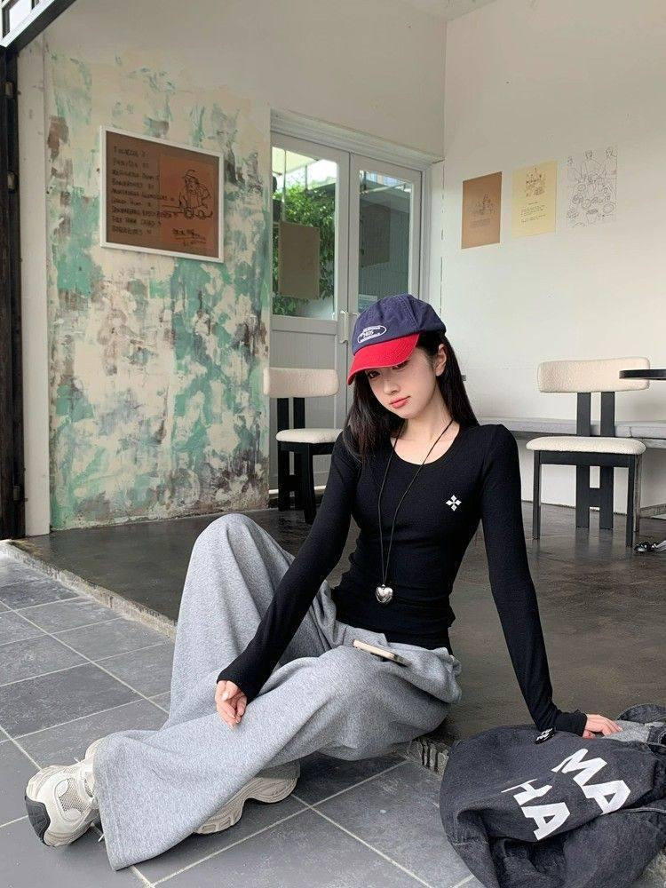 Women's Slim Fit Long Sleeve Embroidered Top - Round Neck, Elastic, Elegant Base Layer for Autumn & Winter