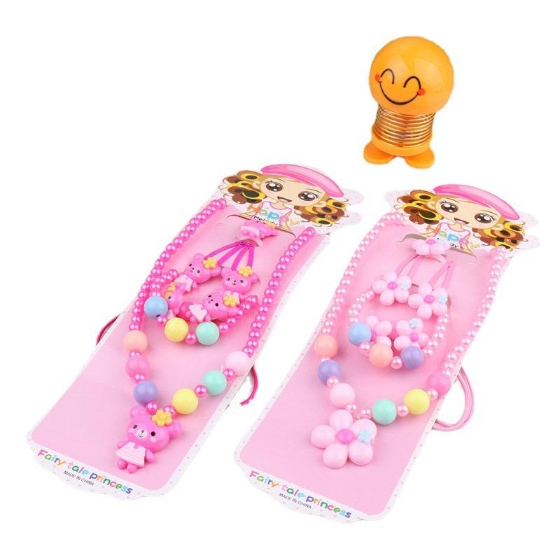 Set de joyería de dibujos animados para niñas - collar de princesa de perlas, anillo, pinza para el pelo y goma para el pelo, set de 5 piezas