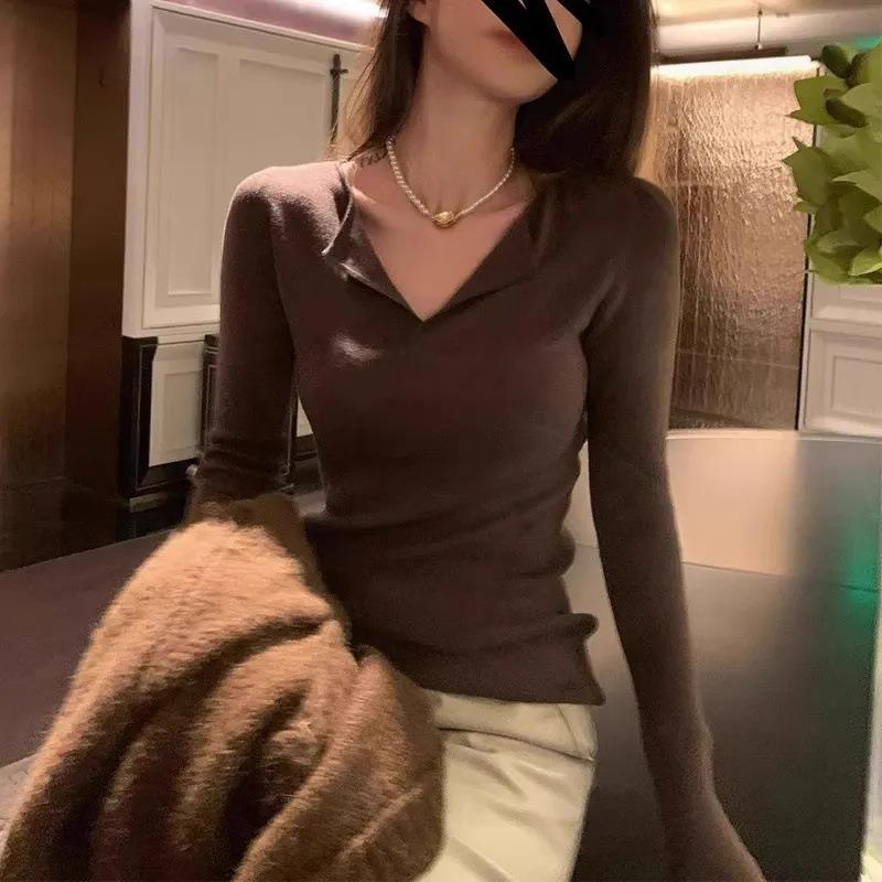 Temperament v-neck knitted sweater women's high-end sense slim-fitting inner base sweater autumn and winter pure desire versatile top