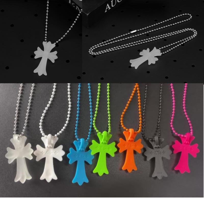 Collana a Croce Edizione Limitata 20° Anniversario Tokyo Aoyama Colorata e alla Moda